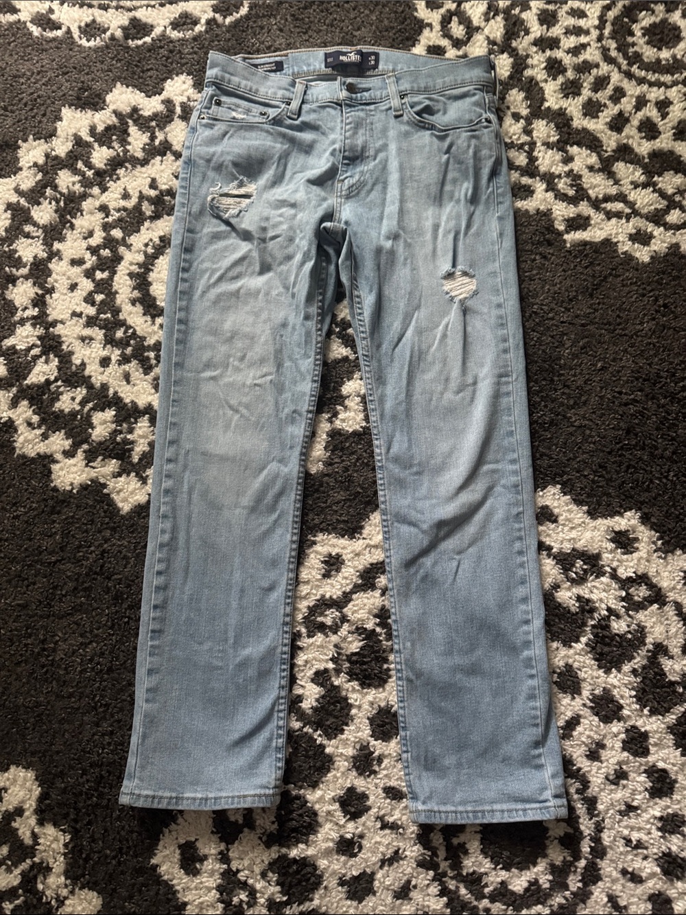 Hollister slim straight epic flex Light Blue Distressed Men’s Jeans 30 x 30